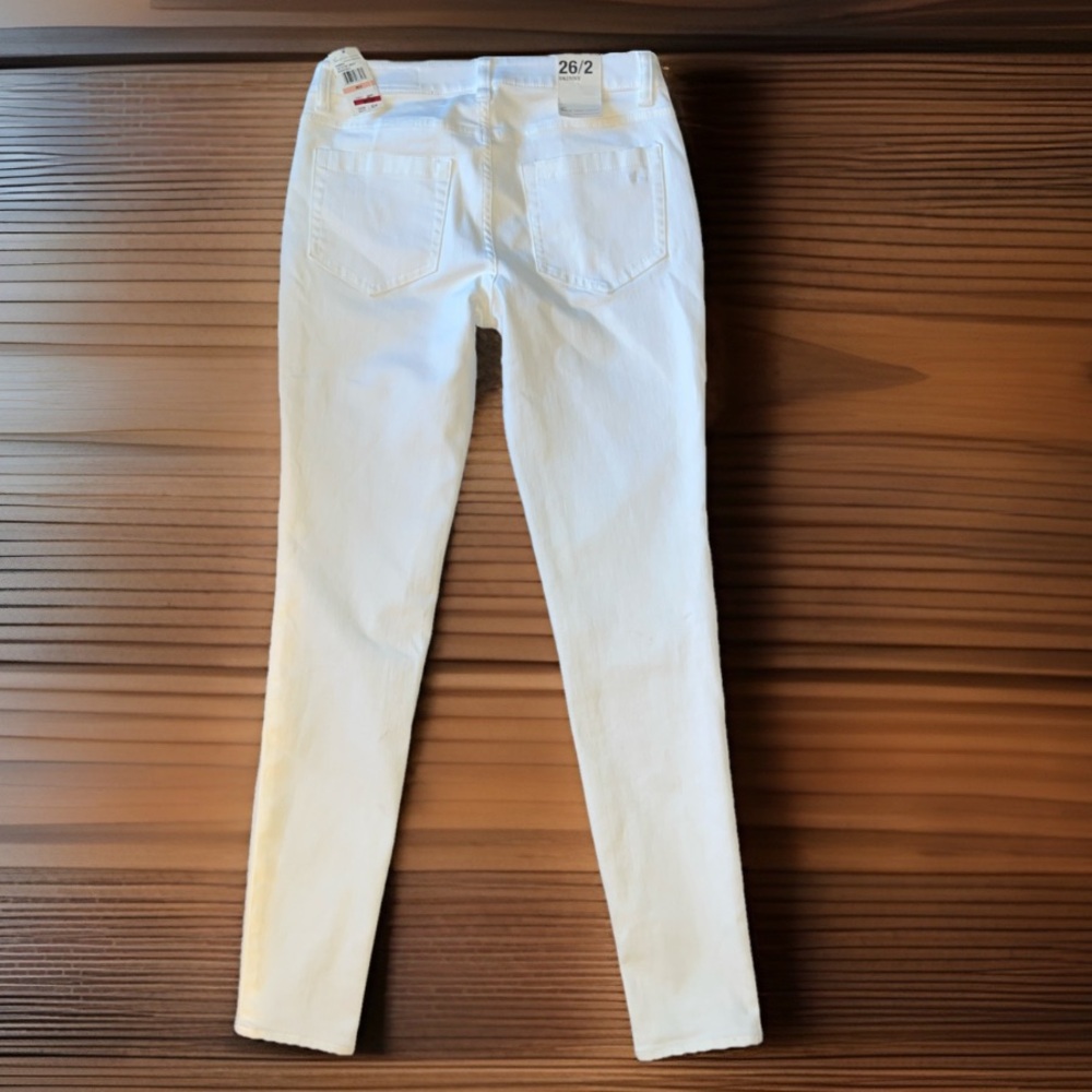 Vince Camuto Women's Ultra White  Skinny Jean Sz 26/2